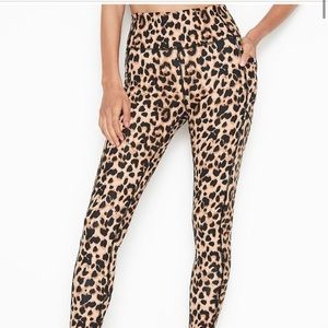 Victoria’s Secret Essential High Waisted Pocket Legging